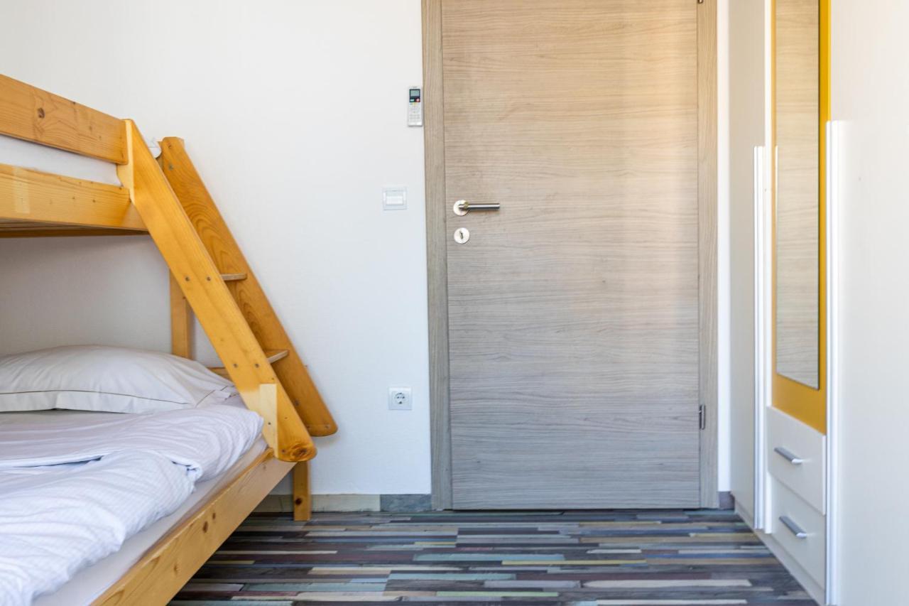 Spacious 2-Bedroom Apartment With Terrace And Parking 챠브타트 외부 사진